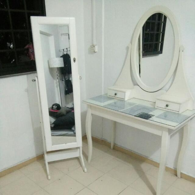 Vanity Dressing Table And Standing, Free Standing Dressing Table Mirror With Storage
