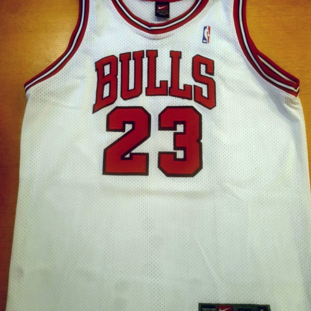 Basketball Jersey (Chicago Bulls 23 Jordan), Men's Fashion, Activewear ...