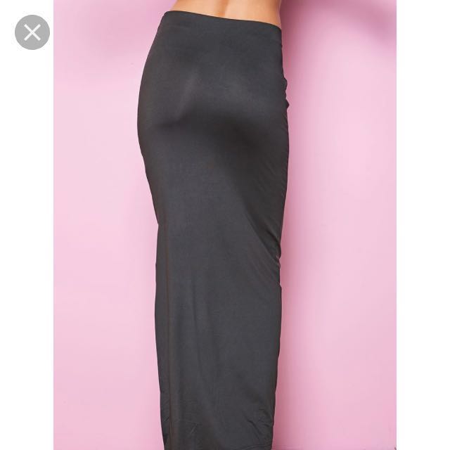 BNWT Valleygirl NUDE Side Slit Maxi Skirt Women s Fashion