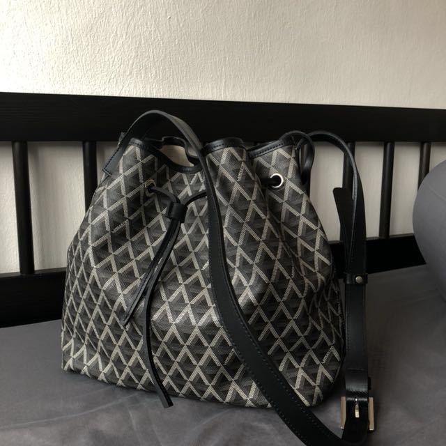 Lancaster ikon shop bucket bag