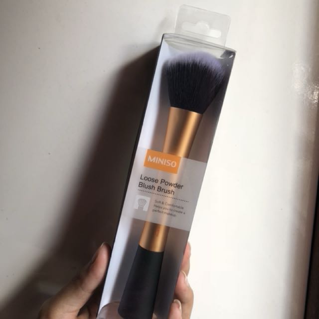 powder brush miniso