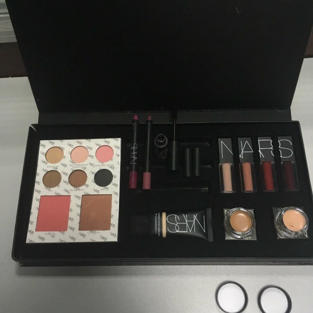 Nars Makeup Set 11 Items Produk Badan Dan Kecantikan Makeup Di