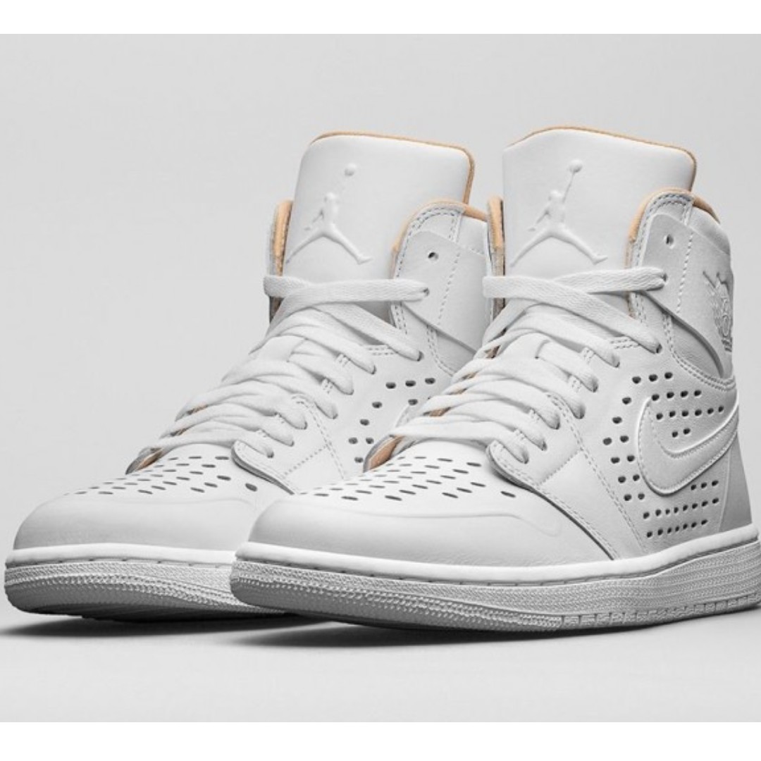 Nike Air Jordan 1 Retro High / White 