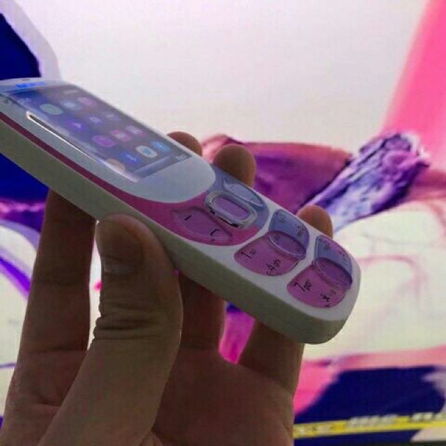 Nokia 2300 phone with Facebook (Category: Android Others) located in Quezon City. Submitted by mars_01 (Listing ID 145376820, Image 2). Description: Nokia 2300 Basic Phone New Design With charger, battery, box and headset .