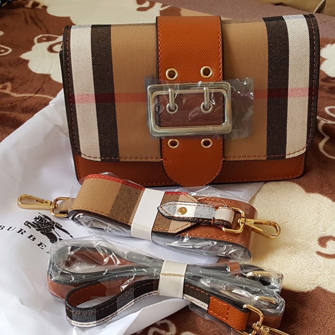 Buckle Bag in House Check and Leather 