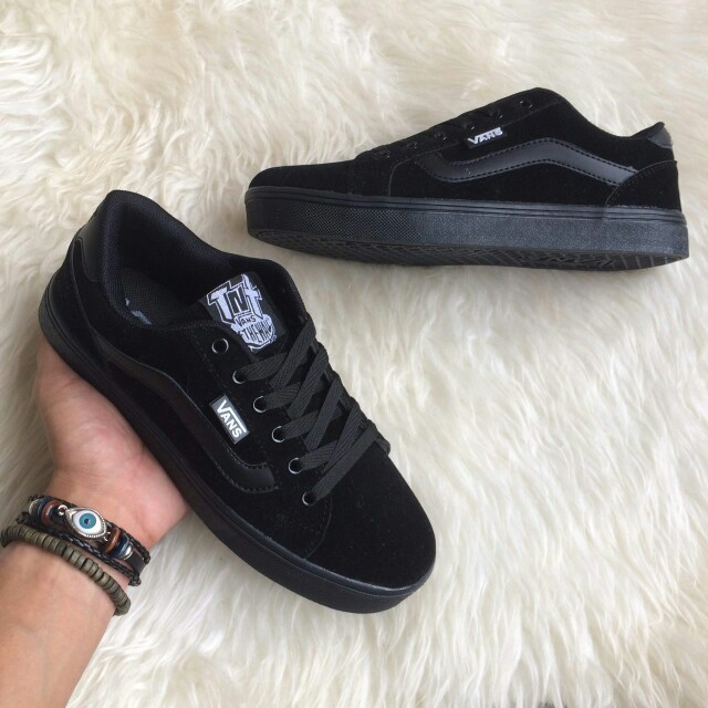 vans tnt all black