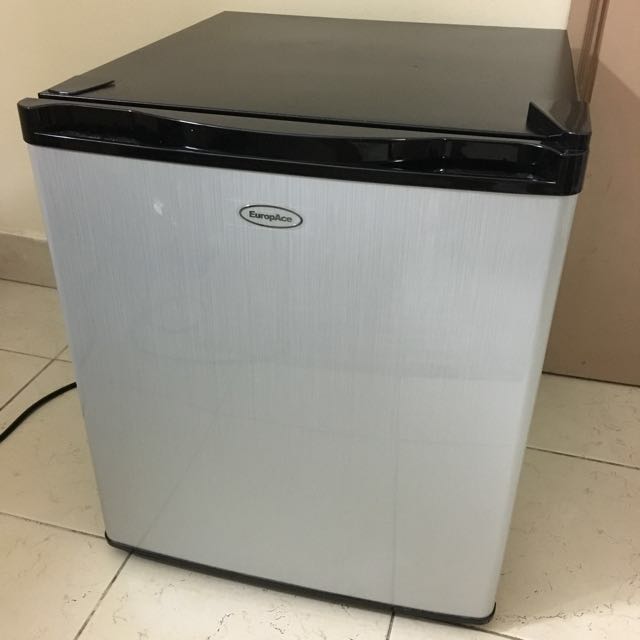 Europace mini store fridge