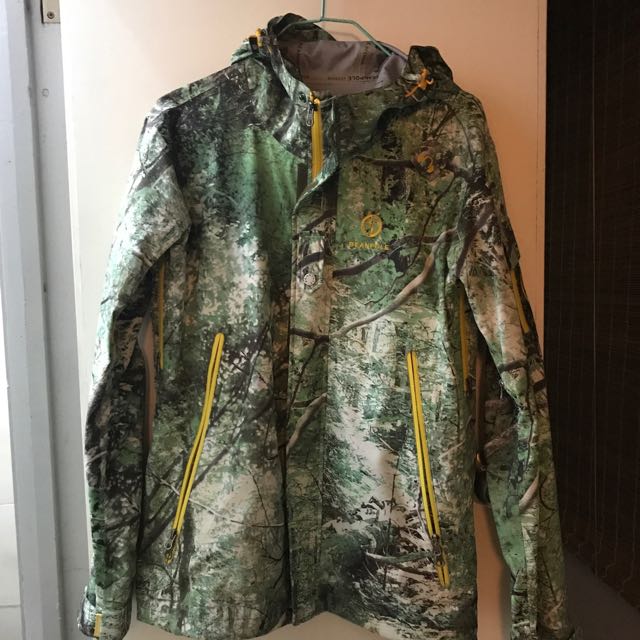 Jacket （分類：外套及戶外衣服）位於 Hong Kong。 由 schnappi2 提交（商品編號 145395894，圖片 3）。簡介： 。