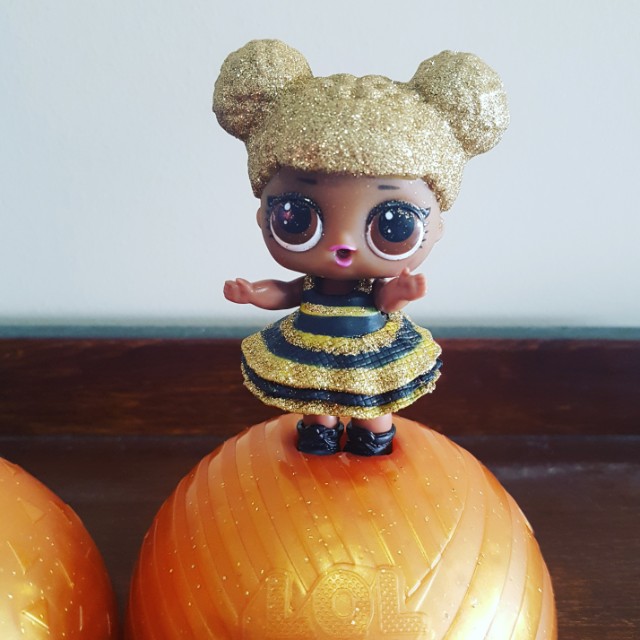 LOL Surprise doll series 1 RARE QUEEN BEE HTF offer me, Toys & Games
