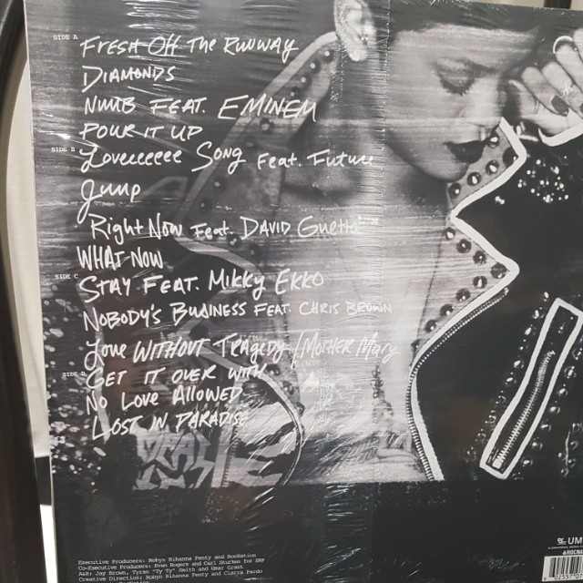 Rihanna Unapologetic Vinyl Record 2 Lp Music Media Cds Dvds Other Media On Carousell