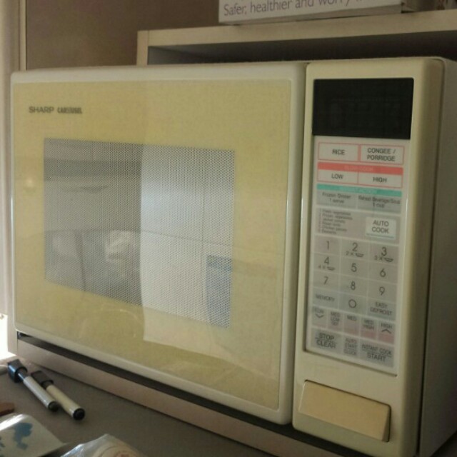 Sharp Carousel 微波爐 Microwave Oven Kitchen Liances On Sharp Carousel 微波爐 Microwave Oven