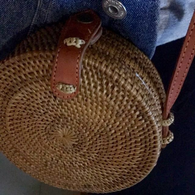 Tas Rotan Bulat Bali diameter kecil Women s Fashion 