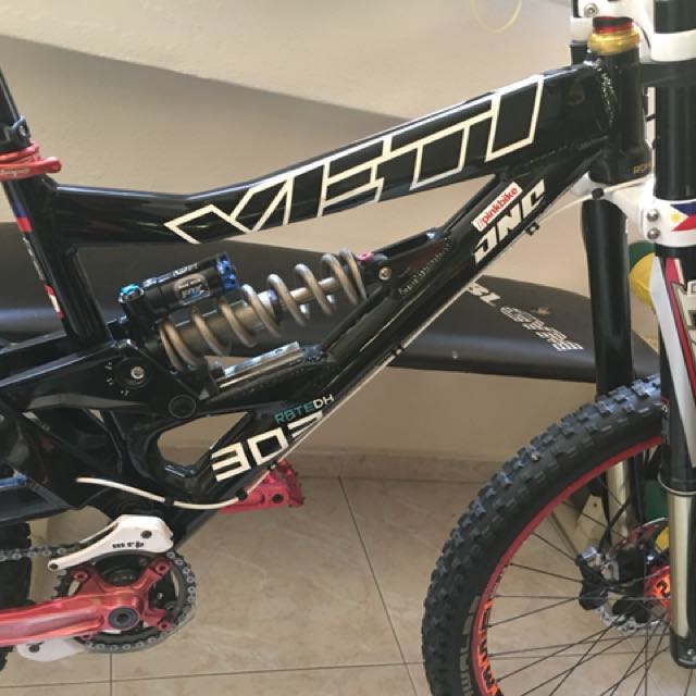 Yeti 303R (Category: Bicycles) located in Cavite. Submitted by technovin (Listing ID 145400700, Image 2). Description: Yeti 303R DH (MSRP $2570) — The single linear rail controls the shock rate in a way that can't be done with links only. On the 3034-DH the linear rail coupled with a single pivot and rate links optimizes the shock rate, lateral stiffness of the frame and keeps the suspension linkage low and within the confines of the frame. This 