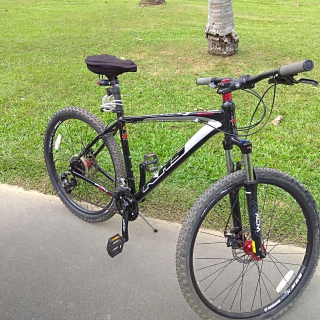 KHS Sixfifty 300 Mountain Bike Sports Equipment Bicycles