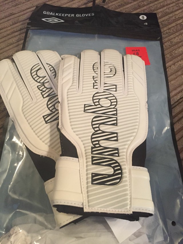 Official Umbro goalkeeper gloves, Sports Equipment, Sports & Games ...