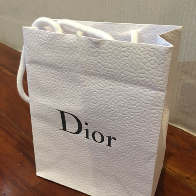 Paper bag online dior original