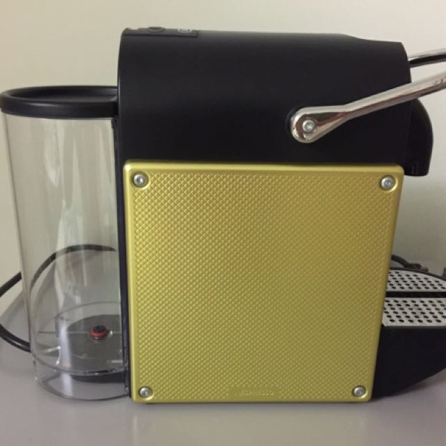 Nespresso Pixie (Category: Coffee Machines & Makers) located in Singapore. Submitted by qj0810 (Listing ID 145728300, Image 3). Description: Nespresso pixie delonghi green light Less use, almost NEW! Sell for clear house space! Price can nego! Fast deal!.