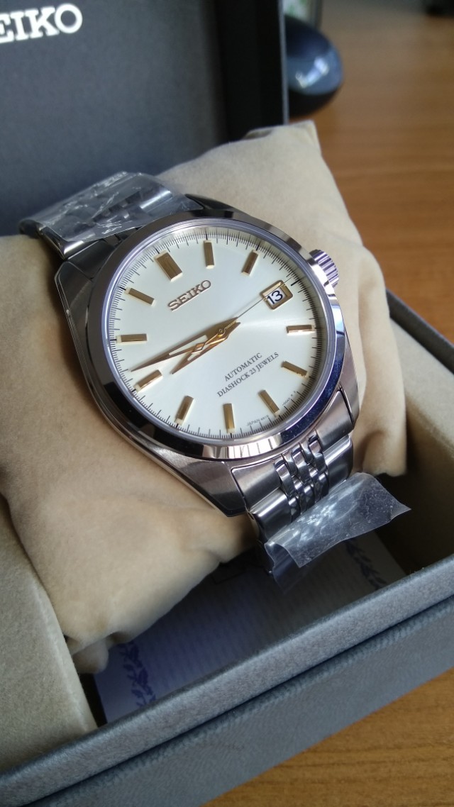 Discontinued New Seiko SCVS001, Men's Fashion, Watches & Accessories,  Watches on Carousell