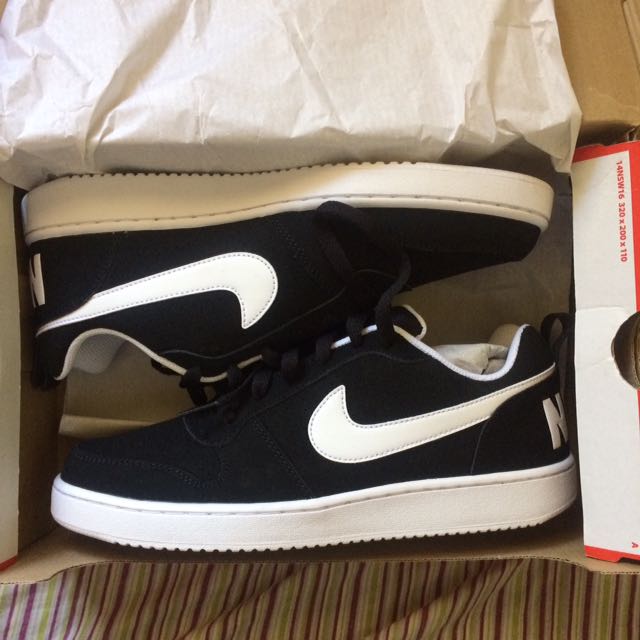 nike court borough low original