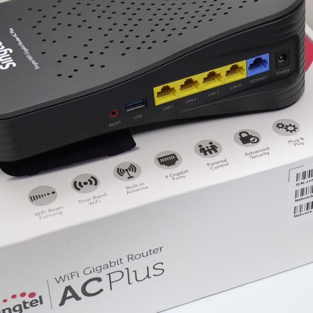 SingTel WiFi Gigabit Router AC Plus, Computers & Tech, Parts