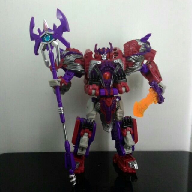 Transformers Titans Return Voyager Alpha Trion with Trion s Scepter
