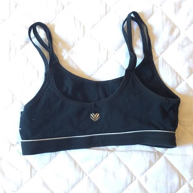 Women's sports bras (Category: Women's Clothes) located in Sydney. Submitted by chrissy_donovan (Listing ID 128297343, Image 3). Description: First one- forever 21 sports bra size M Green one - halter neck size M $7 for one or $12for both .