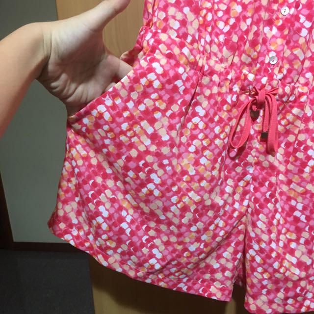 Cache&Cache Romper (Category: Rompers) located in Singapore. Submitted by witty1995 (Listing ID 145936480, Image 3). Description: My mum forced me to buy this romper cuz it looked 'cute' on me but it's totally not the kind of clothes I would wear outside. Other kind souls, if it's your style, do adopt this poor romper that has been sitting in my cupboard for far too long HAHAH.