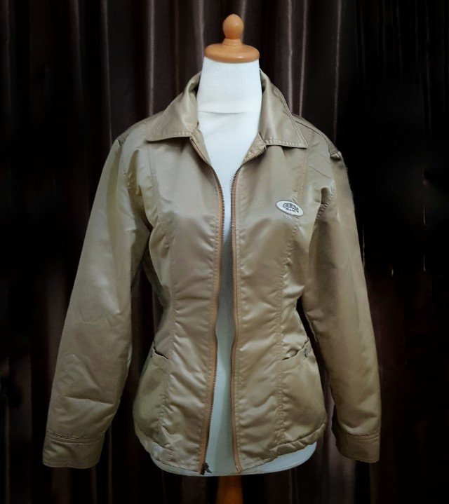 Guess Winter Jacket Preloved Women S Fashion Women S Clothes