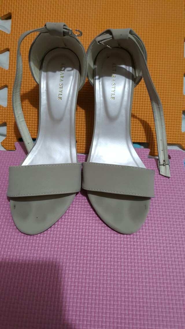 Sepatu Hak Tahu Fesyen Wanita Sepatu Di Carousell