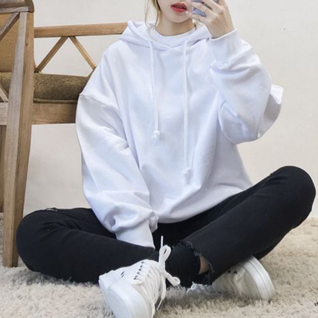 womens oversized white sweatshirt