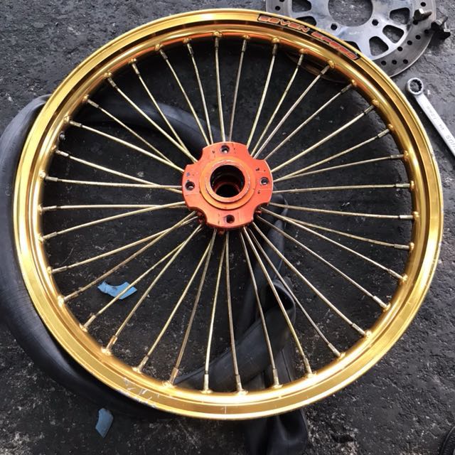 125z Rim X1r Rim Seven Speed Aloi Thai Gold Motorcycles Motorcycle Accessories On Carousell