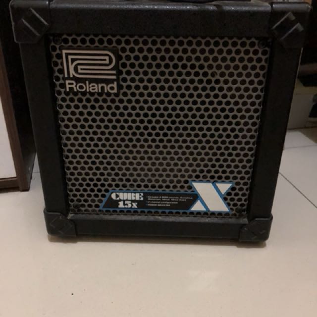 Ampli Roland Cube x15, Musik & Media, Aksesoris di Carousell