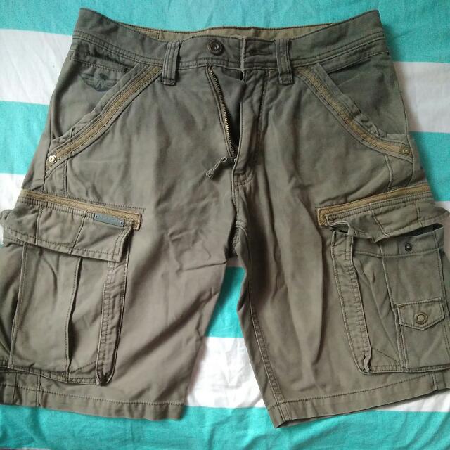 Celana Pendek M Gee 3451c Uk 31 Fesyen Pria Pakaian Bawahan Di Carousell