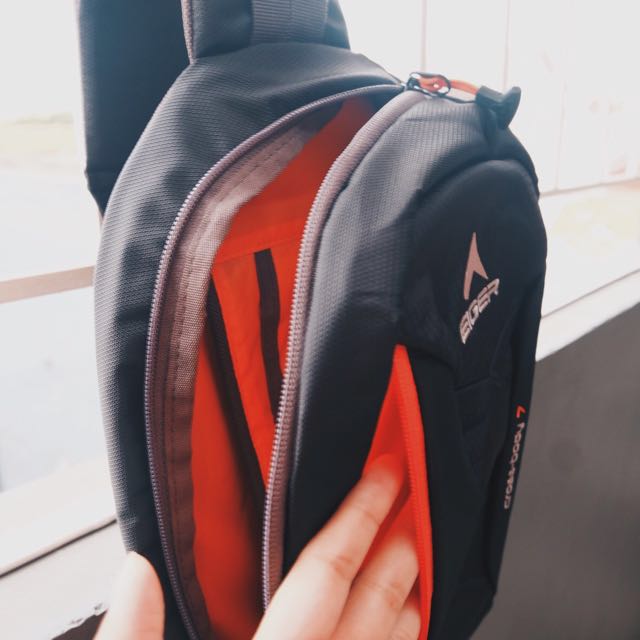 EIGER Cross Body 7L, Fesyen Pria, Tas 