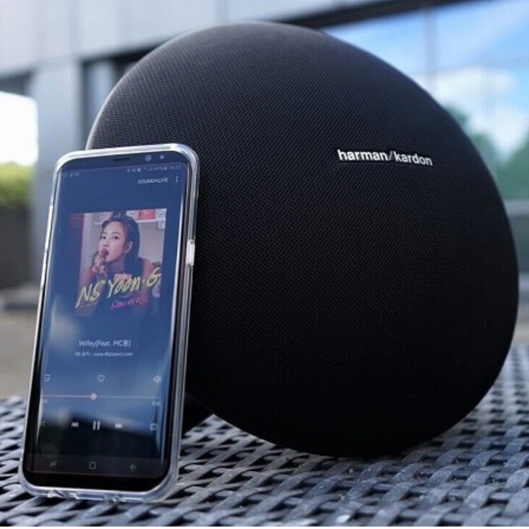 harman kardon onyx wireless speaker system with rechargeable battery