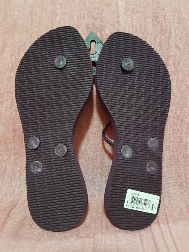 Havaianas tria hotsell flip flops