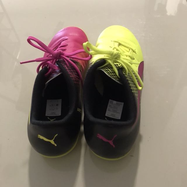 kasut futsal original