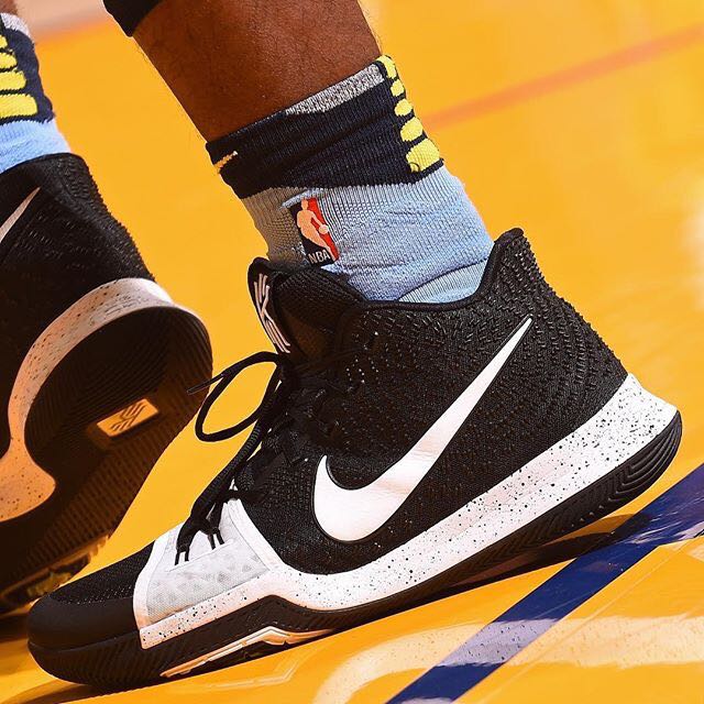 Kyrie 3 sale yin yang