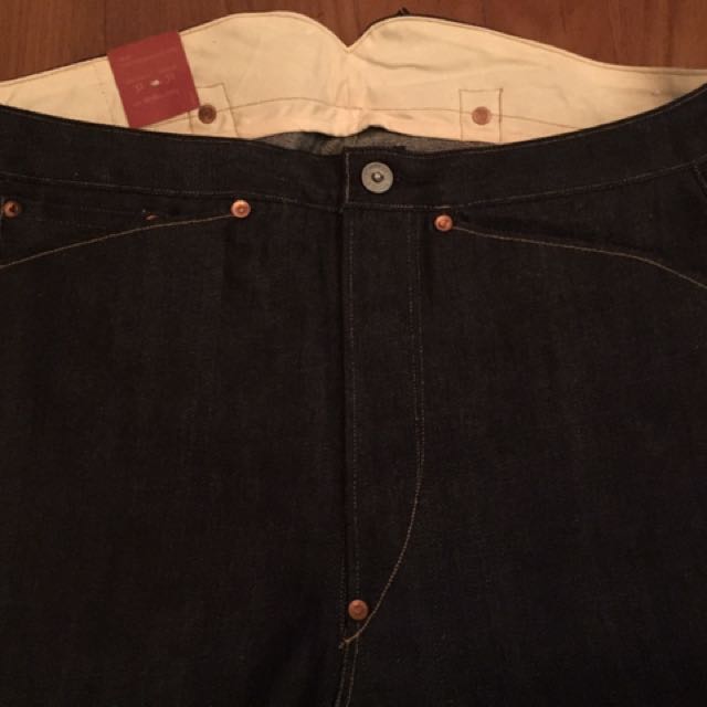 levis pantaloons