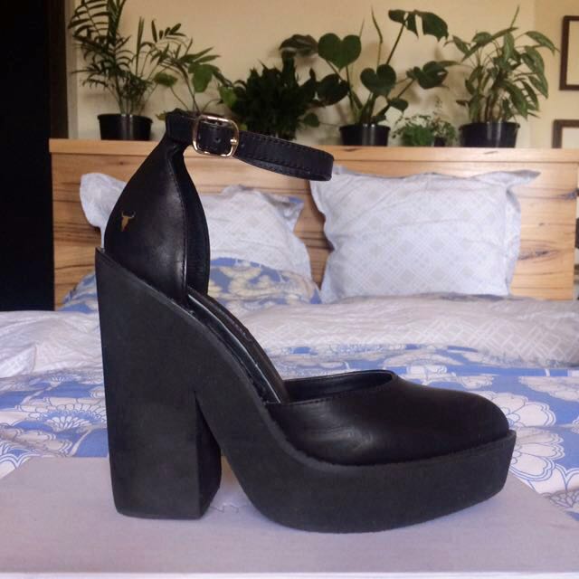windsor smith wedges