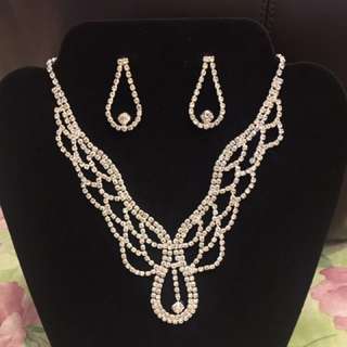 Crystal Rhinestones Necklace Earrings Set