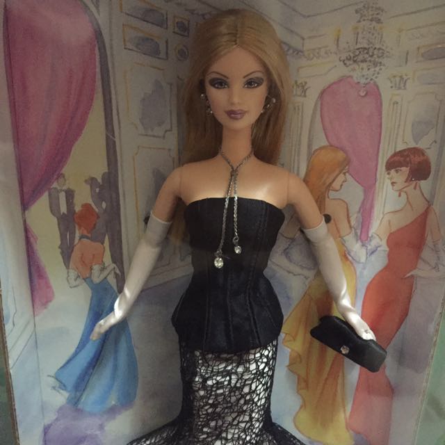 Barbie Society Girl Relookée - Robe Birthday Wishes - Mattel Collection