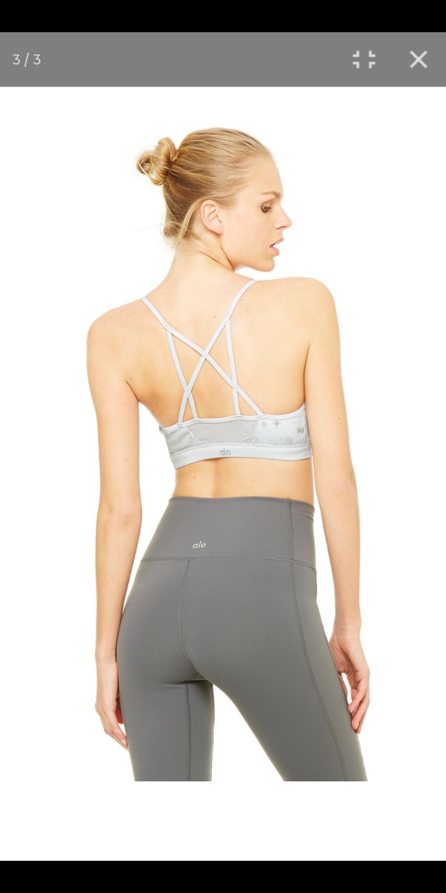 Brand new Alo Yoga goddess bra in dusk brilliance Women s Fashion