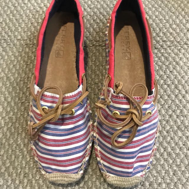 red white and blue sperrys