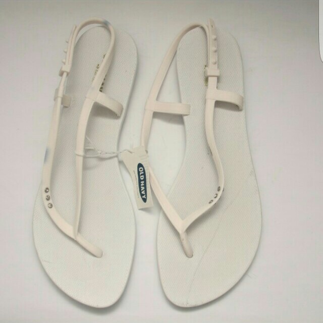 old navy plastic sandals