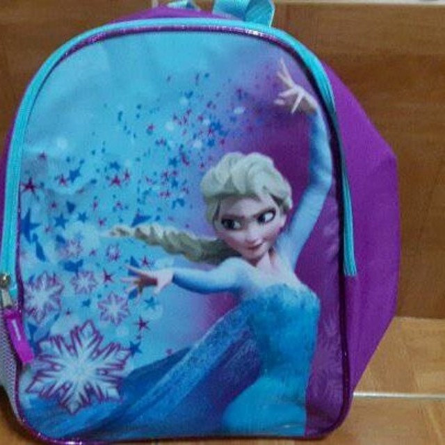 Disney Frozen Backpack (Category: Diaper Bags & Wetbags) located in Bay. Submitted by chinggayalltoyscorner (Listing ID 146241485, Image 1). Description: Disney Frozen Backpack Frozen backpack includes a spacious interior 950 php Description & Features– Anna and Elsa are iconic characters that have inspired a generation and your little one can carry them around on this new backpack. The backpack itself includes a spacious interior, padded back, p