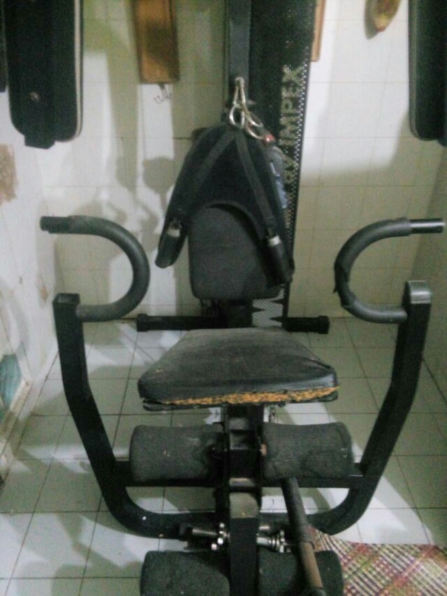 Exercise Machine (Category: Cardio & Fitness Machines) located in Seri Kembangan. Submitted by roseilla (Listing ID 146196715, Image 2). Description: Self collect GYM as it is purchase 2500.00 let go price 1000 nego.