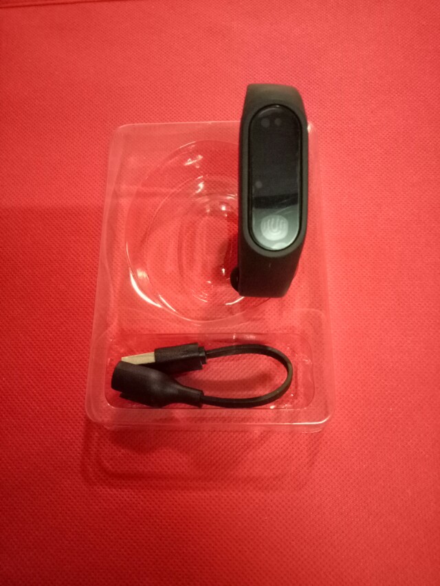 Heart rate watch bluetooth, Women's Fashion, Activewear on Carousell