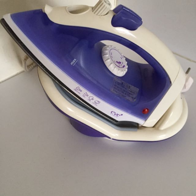 Korean Steam iron, TV & Home Appliances, Irons & Steamers on Carousell