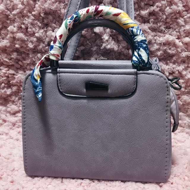 box type sling bag